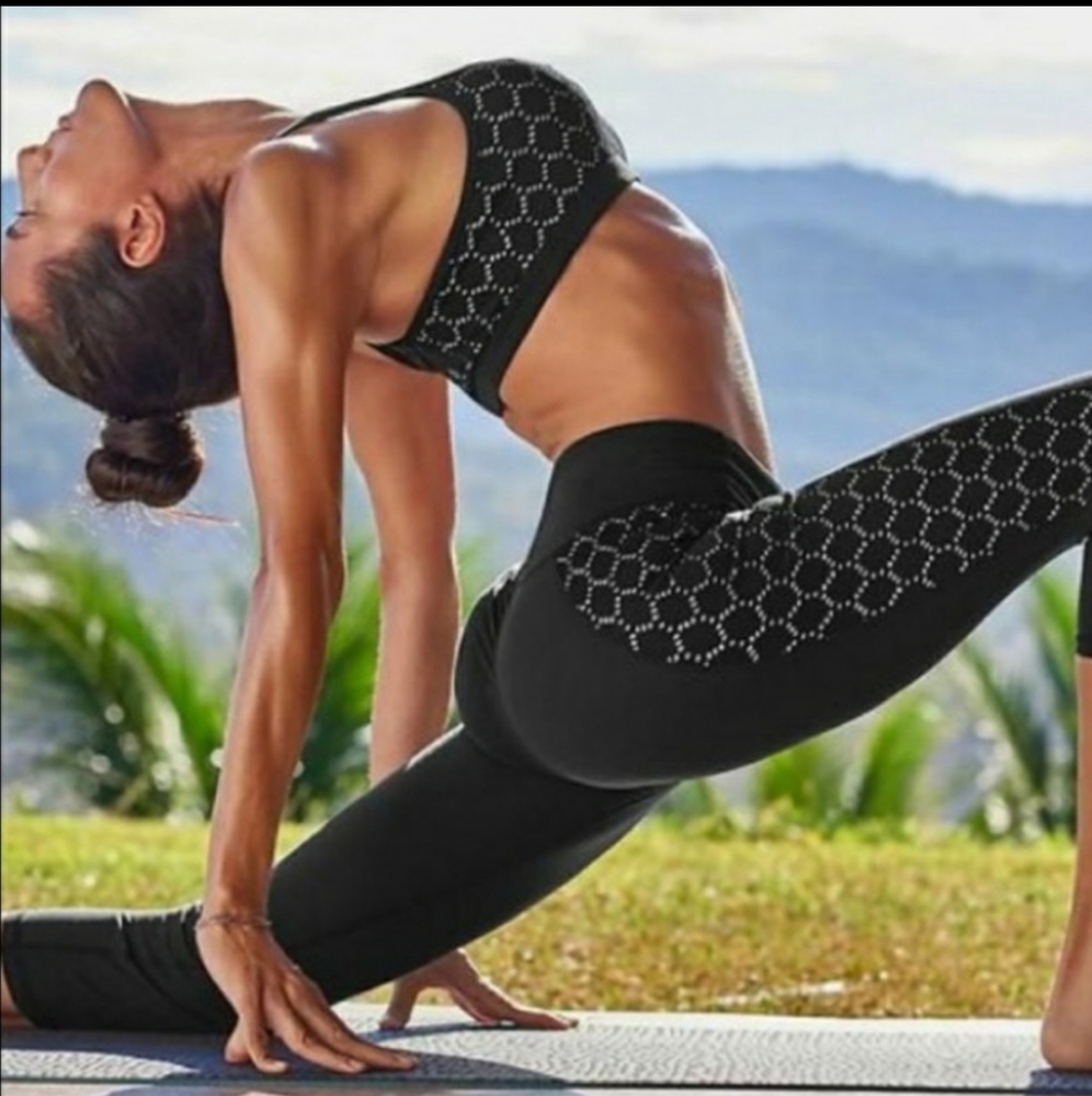Athleta chaturanga capri legging laser cut eyelet details‎ black size xs - Picture 2 of 13